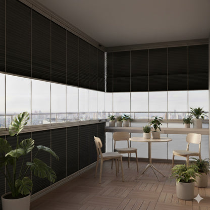 Cam Balkon Siyah Plise Perde – Katlanabilir Isı Yalıtımlı Şık Tasarım